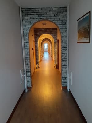 thumbnail: Hallway