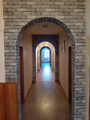 thumbnail: Hallway