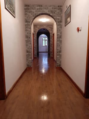thumbnail: Hallway