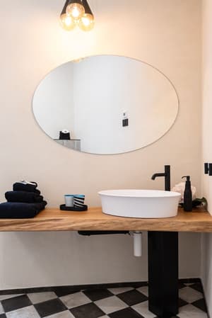 thumbnail: Bathroom