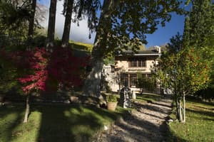 thumbnail: Exterior