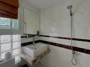 thumbnail: Bathroom sink