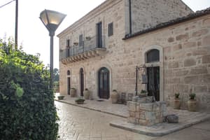 thumbnail: Exterior