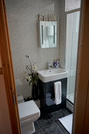 thumbnail: Bathroom