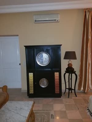 thumbnail: Interior detail