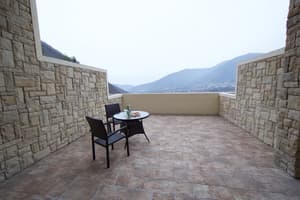thumbnail: Mountain view