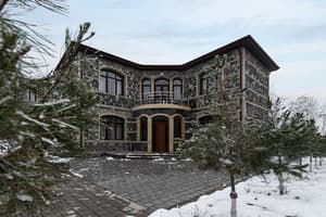 thumbnail: Exterior