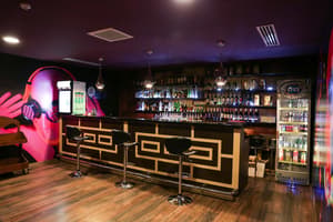 thumbnail: Nightclub