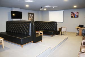 thumbnail: Karaoke room