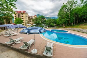 thumbnail: Outdoor pool