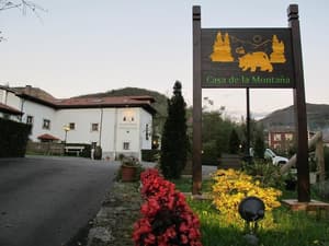 thumbnail: Front of property