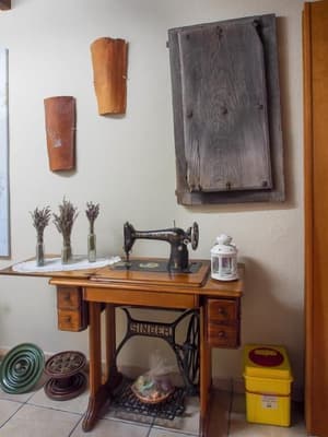 thumbnail: Interior detail