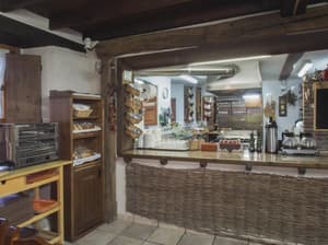 thumbnail: Breakfast area