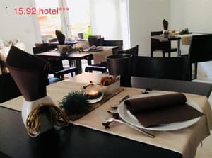 thumbnail: Restaurant