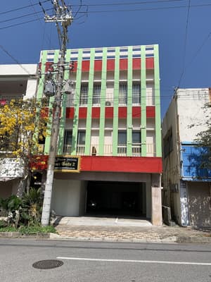 thumbnail: Exterior