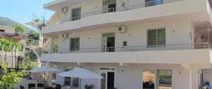 thumbnail: Front of property