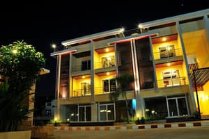 thumbnail: Exterior