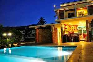 thumbnail: Outdoor pool