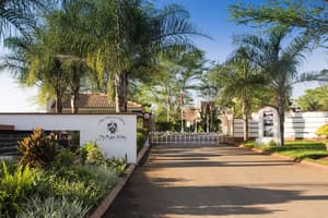 thumbnail: Front of property