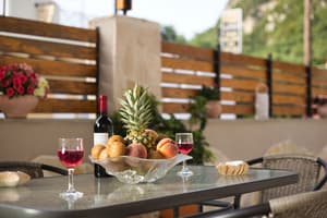 thumbnail: Terrace/patio