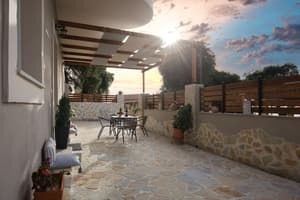 thumbnail: Terrace/patio