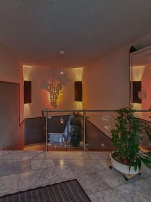 thumbnail: Exterior