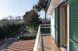 thumbnail: Balcony