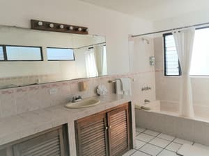 thumbnail: Front of property