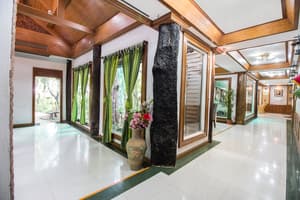thumbnail: Interior