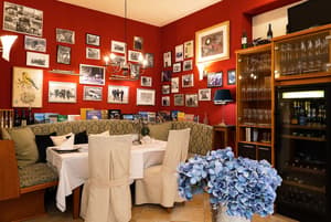thumbnail: Restaurant