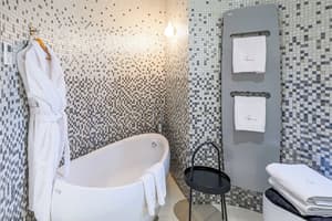 thumbnail: Bathroom