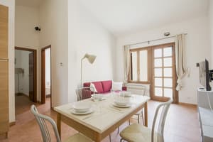 thumbnail: In-room dining