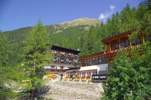 thumbnail: Exterior