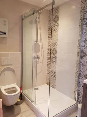 thumbnail: Bathroom shower