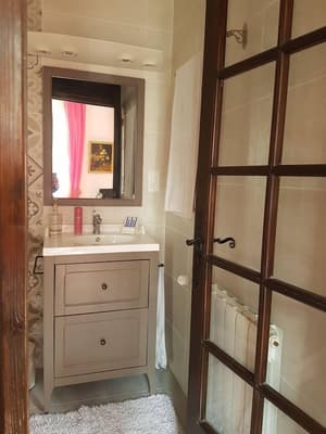 thumbnail: Bathroom sink