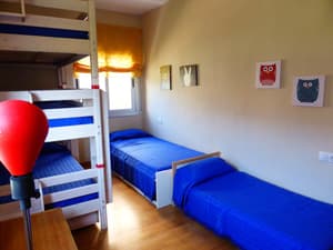 thumbnail: In-room dining
