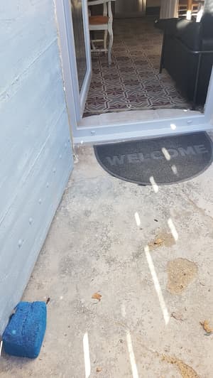 thumbnail: Interior entrance