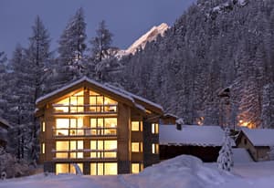 thumbnail: Front of property