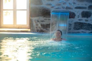 thumbnail: Deep soaking bathtub