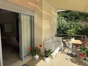 thumbnail: Balcony