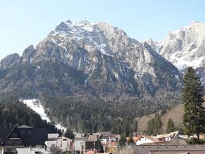 thumbnail: Mountain view