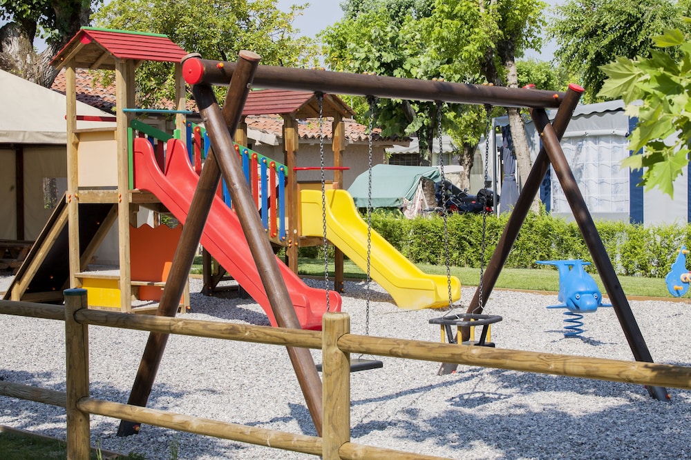 Children's play area - outdoor