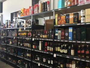 thumbnail: Bar (on property)