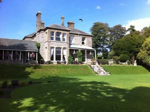 thumbnail: Exterior