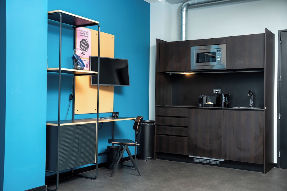 Private kitchenette