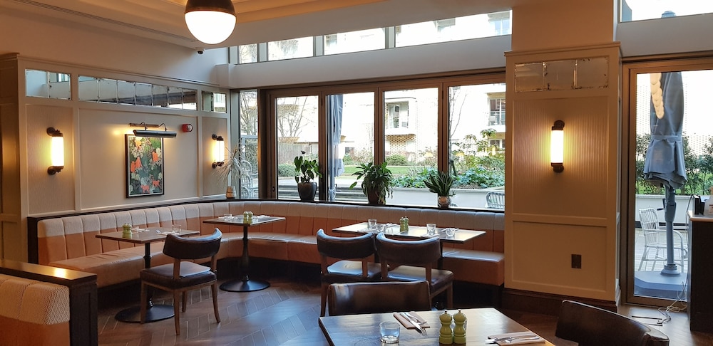 Restaurant-cafeteria