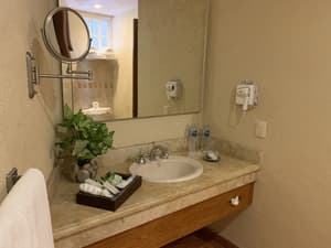 thumbnail: Bathroom sink
