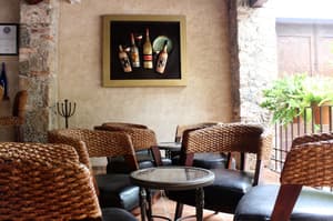 thumbnail: Bar (on property)