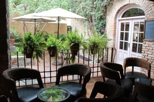 thumbnail: Bar (on property)