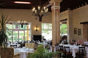 thumbnail: Restaurant